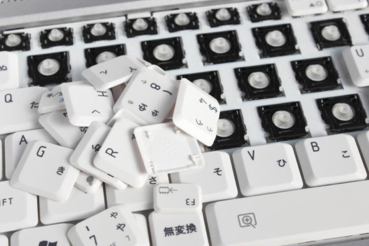 耐久性が高く打ちやすい静電容量無接点方式キーボードとは？