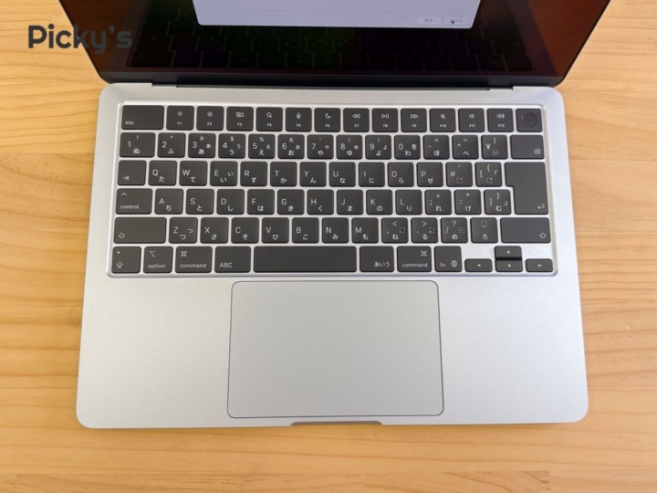 サイズ・重量はM2と同じ!キー表記にささいな変化あり