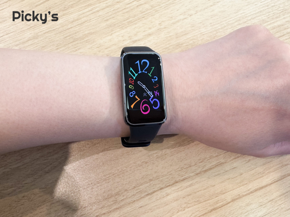 【実機レビュー】HUAWEI Band 10が優秀すぎる！Xiaomi Bandと比較して選ぶならどっち？