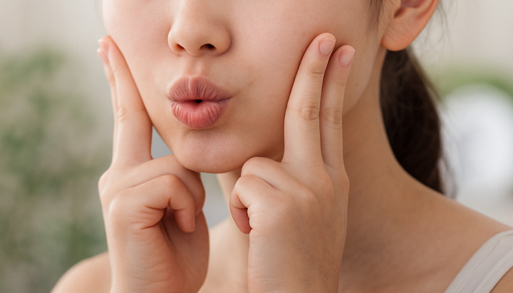 表情筋が衰える4つの原因【なぜ顔がたるむのか】