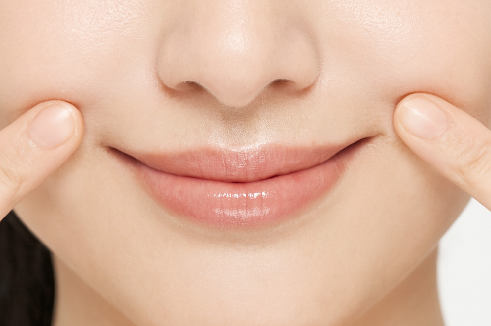 表情筋トレーニング