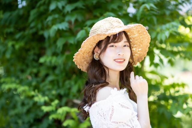 髪をサラサラにする方法7:紫外線対策で髪を守る