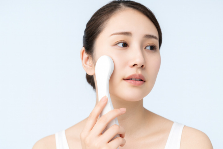 美顔器で老化を早める3つの原因は?摩擦・使いすぎ・肌質不適合