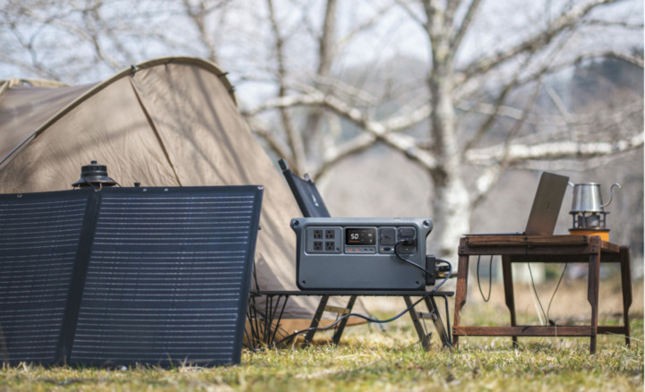 ソーラーパネル充電での長期滞在対応：最大1800Wで充電